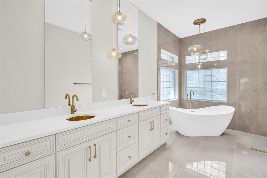 Active With Contract: $725,000 (4 beds, 3 baths, 3038 Square Feet)