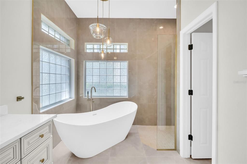 Active With Contract: $725,000 (4 beds, 3 baths, 3038 Square Feet)