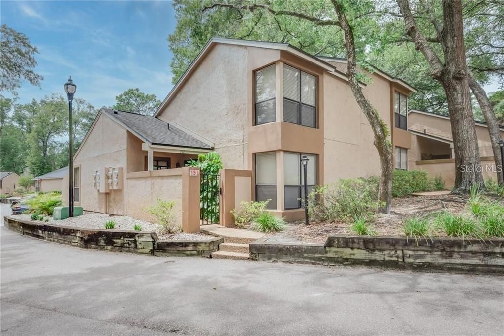 Recientemente alquilado: $1,800 (2 camas, 2 baños, 1199 Pies cuadrados)