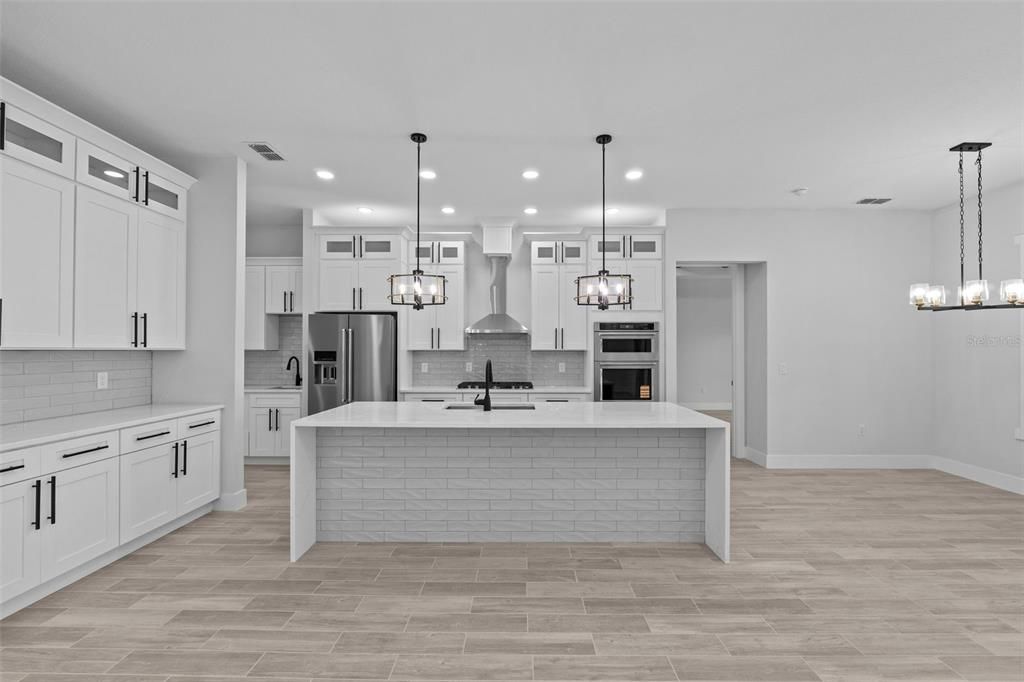 待售: $785,000 (3 贝兹, 3 浴室, 2541 平方英尺)