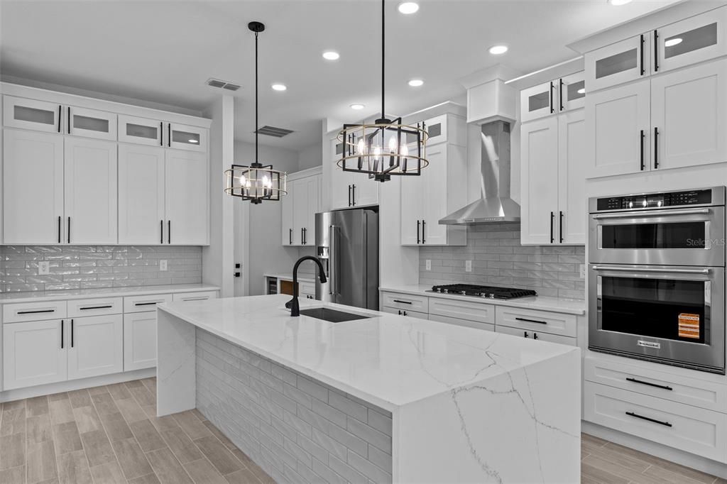 待售: $785,000 (3 贝兹, 3 浴室, 2541 平方英尺)