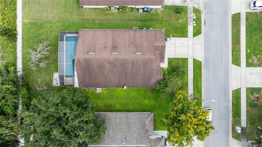 合同活跃: $2,550 (4 贝兹, 2 浴室, 1858 平方英尺)