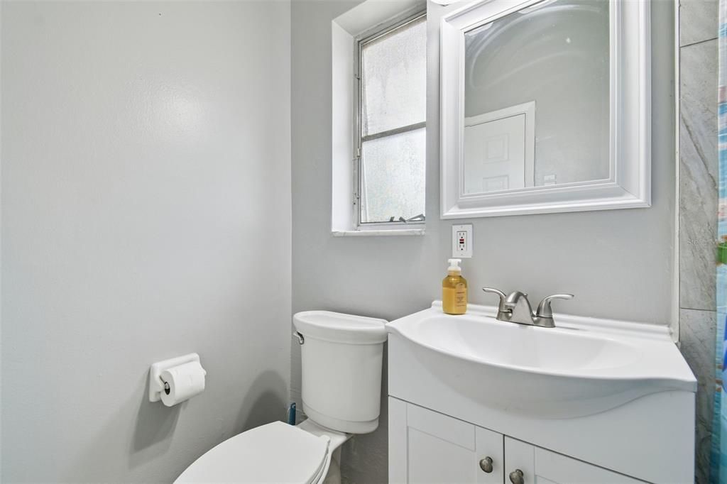 Activo con contrato: $190,000 (2 camas, 1 baños, 766 Pies cuadrados)