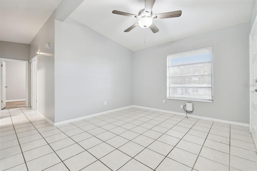 Activo con contrato: $190,000 (2 camas, 1 baños, 766 Pies cuadrados)