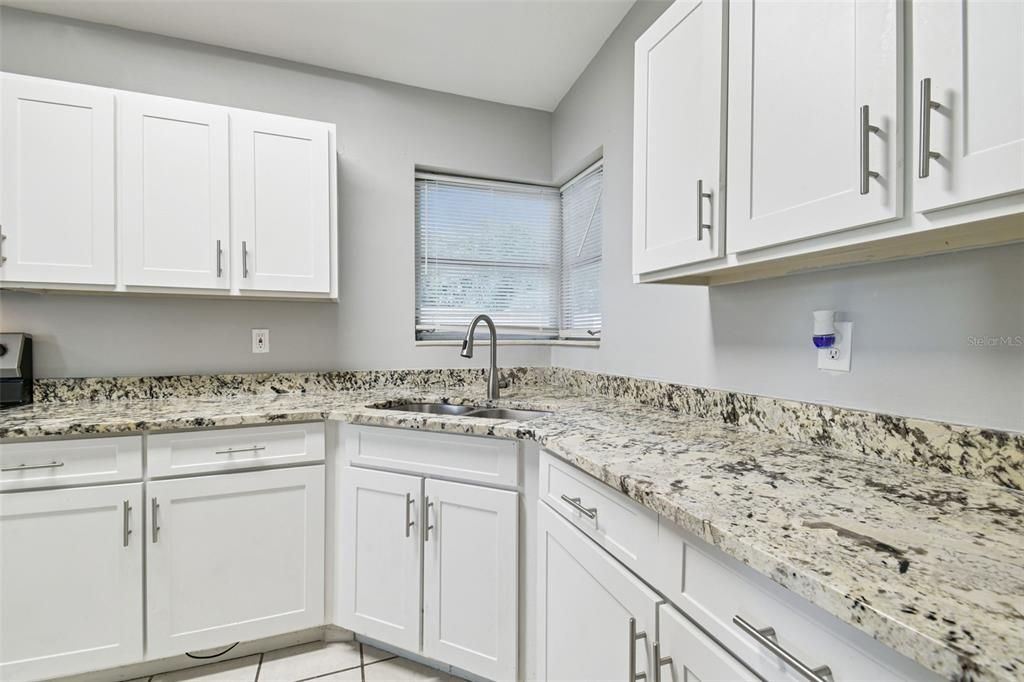 Activo con contrato: $190,000 (2 camas, 1 baños, 766 Pies cuadrados)