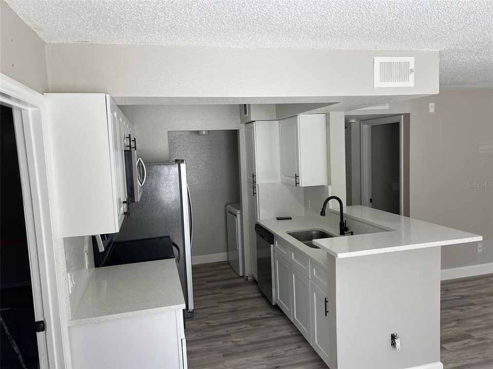 В аренду: $1,750 (2 спален, 2 ванн, 829 Квадратных фут)