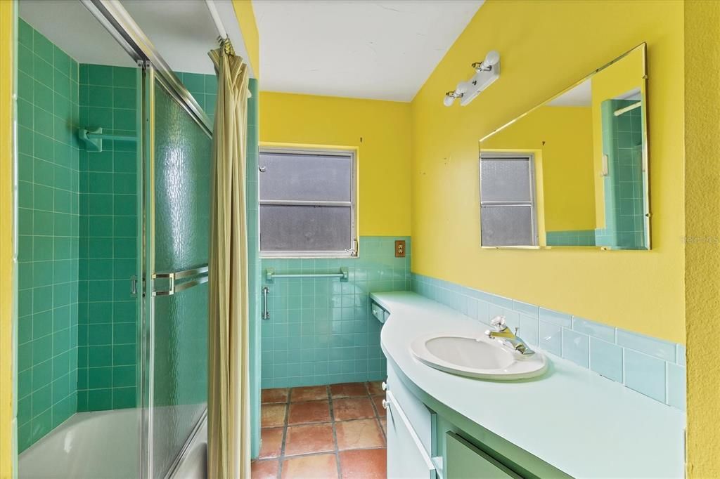 For Sale: $1,050,000 (3 beds, 2 baths, 2096 Square Feet)