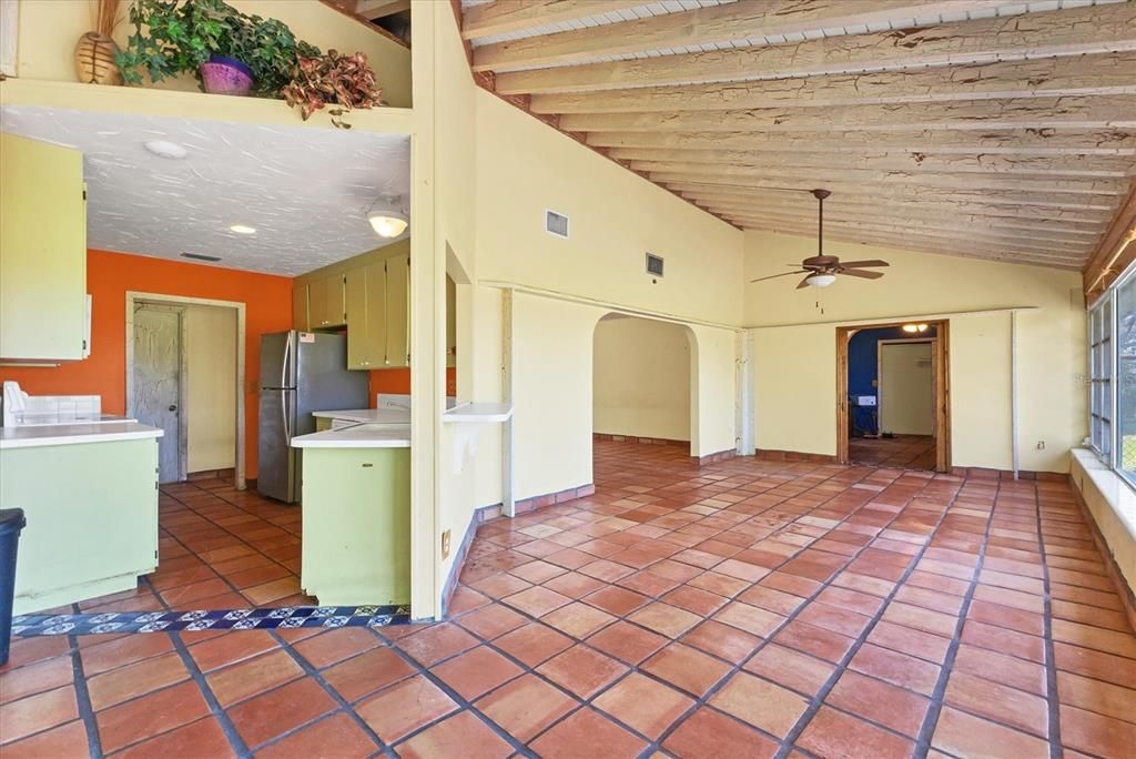 For Sale: $1,050,000 (3 beds, 2 baths, 2096 Square Feet)