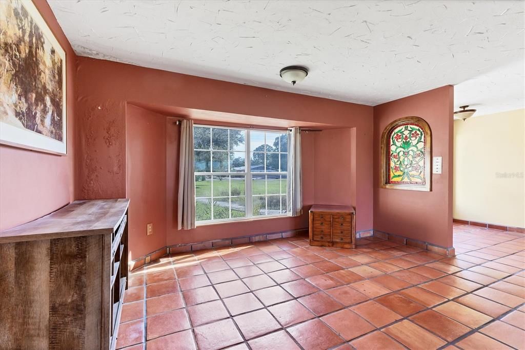 For Sale: $1,050,000 (3 beds, 2 baths, 2096 Square Feet)