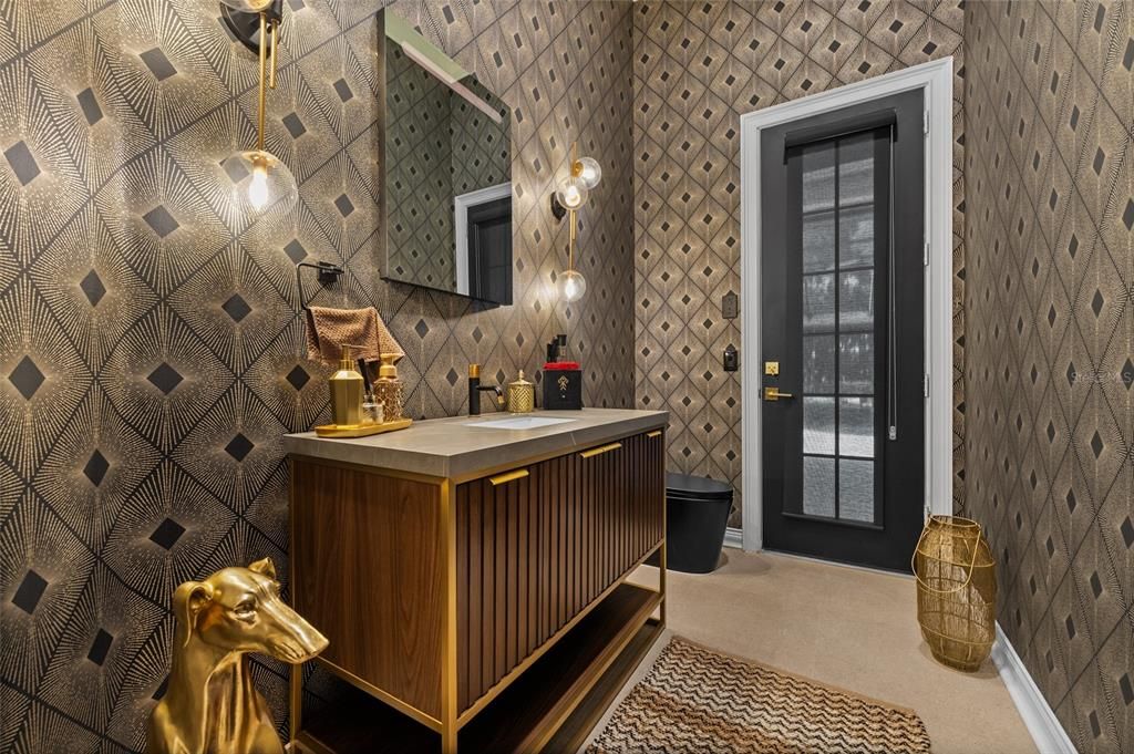 For Sale: $2,290,000 (4 beds, 3 baths, 4440 Square Feet)