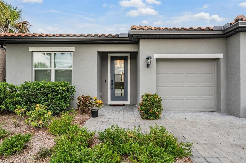 Active With Contract: $749,999 (4 beds, 2 baths, 2162 Square Feet)