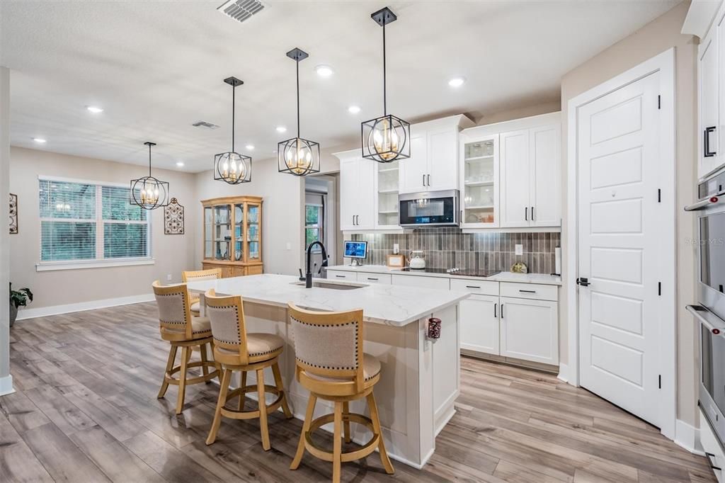 Active With Contract: $749,999 (4 beds, 2 baths, 2162 Square Feet)