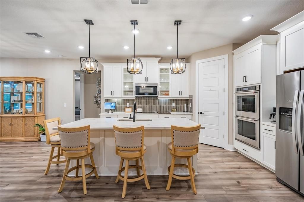 Active With Contract: $749,999 (4 beds, 2 baths, 2162 Square Feet)