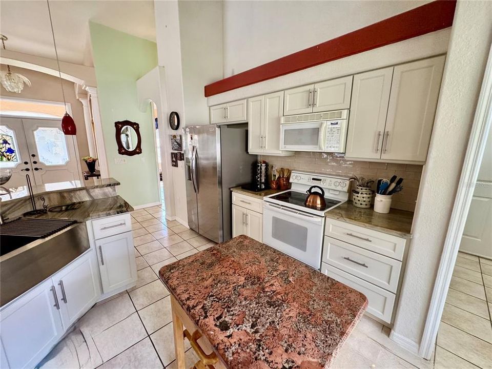 En Venta: $569,000 (3 camas, 2 baños, 1984 Pies cuadrados)