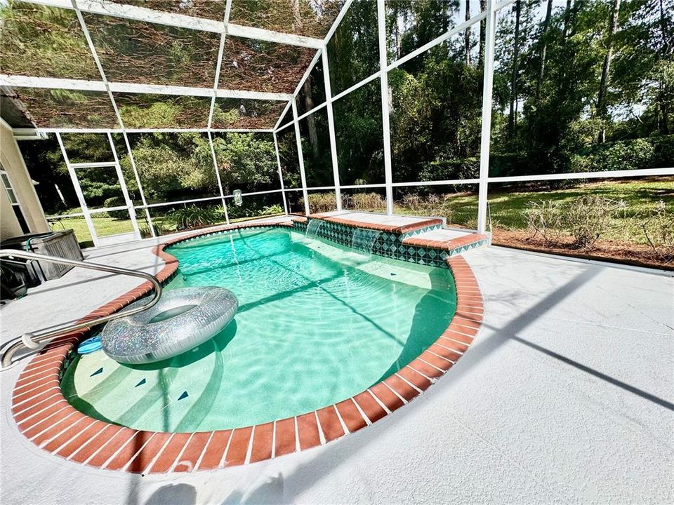 En Venta: $569,000 (3 camas, 2 baños, 1984 Pies cuadrados)