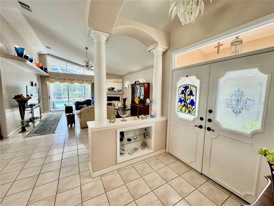 En Venta: $569,000 (3 camas, 2 baños, 1984 Pies cuadrados)