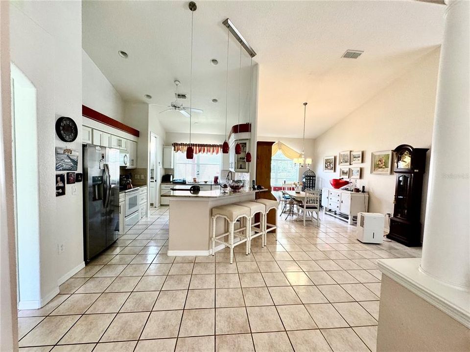 En Venta: $569,000 (3 camas, 2 baños, 1984 Pies cuadrados)