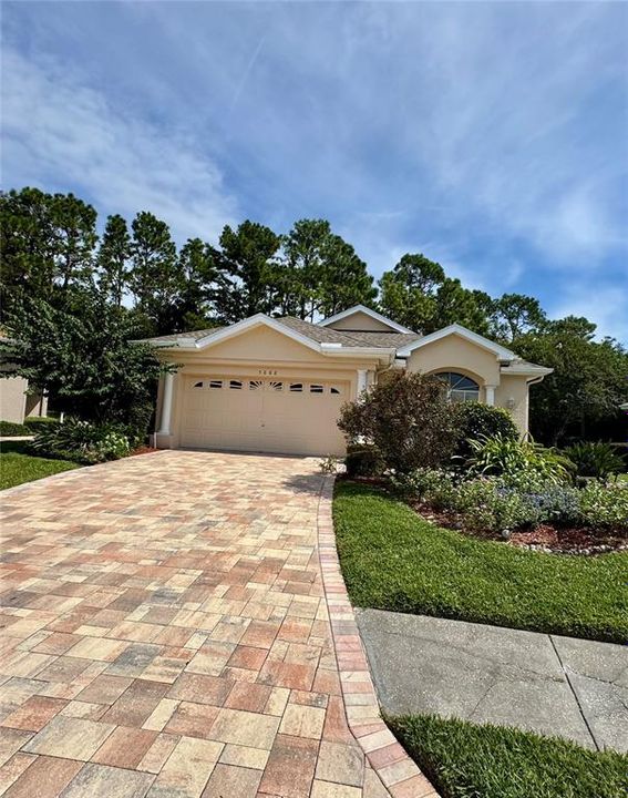 En Venta: $569,000 (3 camas, 2 baños, 1984 Pies cuadrados)