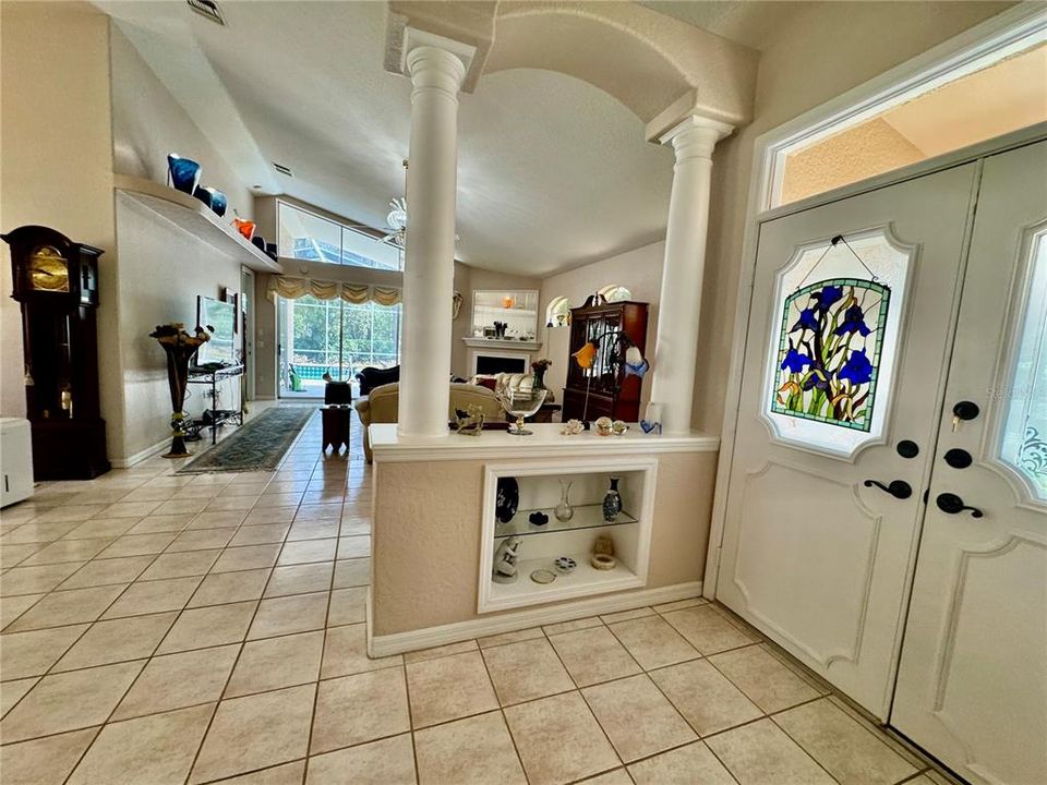 En Venta: $569,000 (3 camas, 2 baños, 1984 Pies cuadrados)