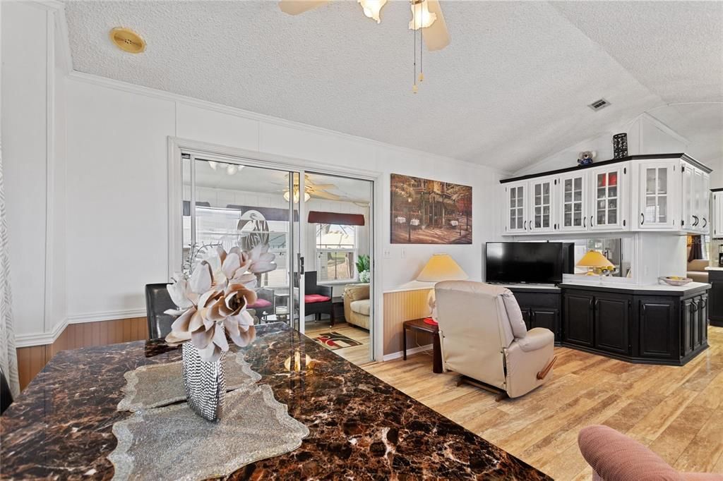 En Venta: $169,900 (2 camas, 2 baños, 480 Pies cuadrados)