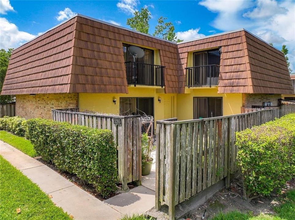 For Sale: $239,000 (2 beds, 2 baths, 1285 Square Feet)