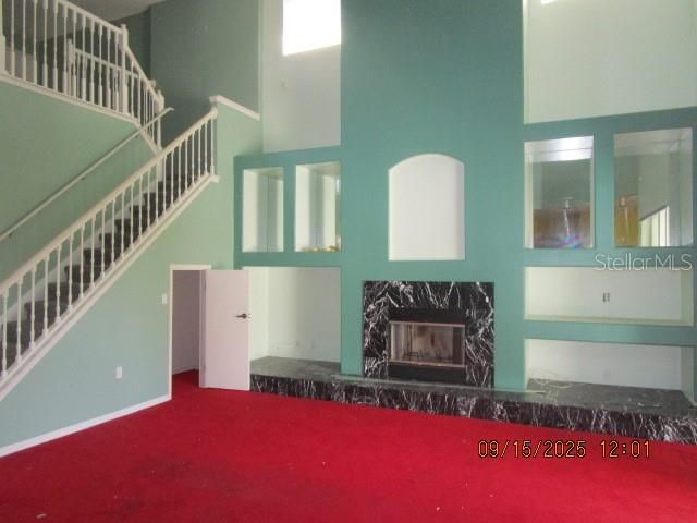 Activo con contrato: $550,000 (5 camas, 4 baños, 3376 Pies cuadrados)