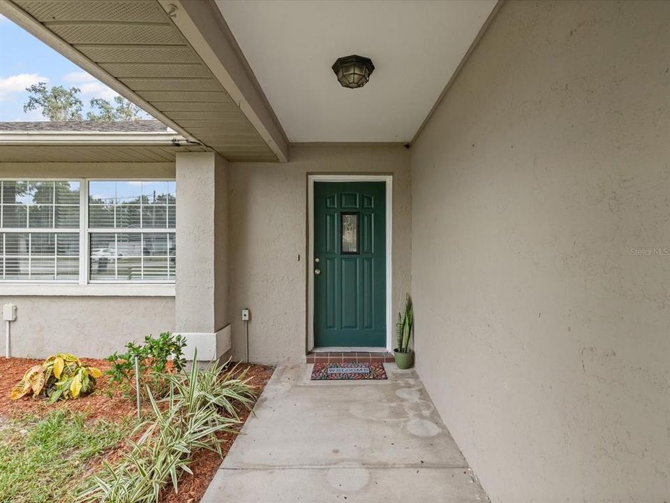 Под контрактом: $229,500 (2 спален, 2 ванн, 1239 Квадратных фут)