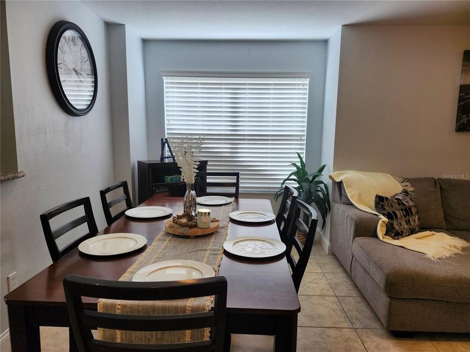 For Sale: $289,900 (3 beds, 2 baths, 1428 Square Feet)