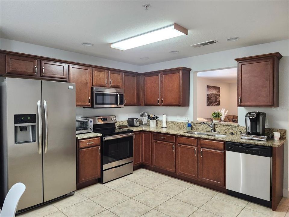 For Sale: $289,900 (3 beds, 2 baths, 1428 Square Feet)