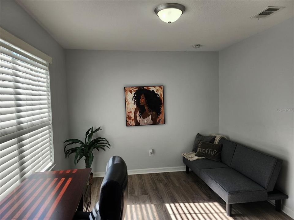 For Sale: $289,900 (3 beds, 2 baths, 1428 Square Feet)