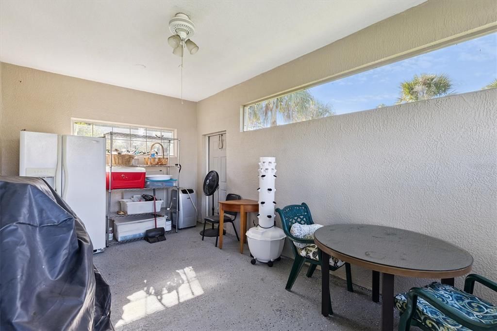 For Sale: $474,999 (3 beds, 3 baths, 2335 Square Feet)