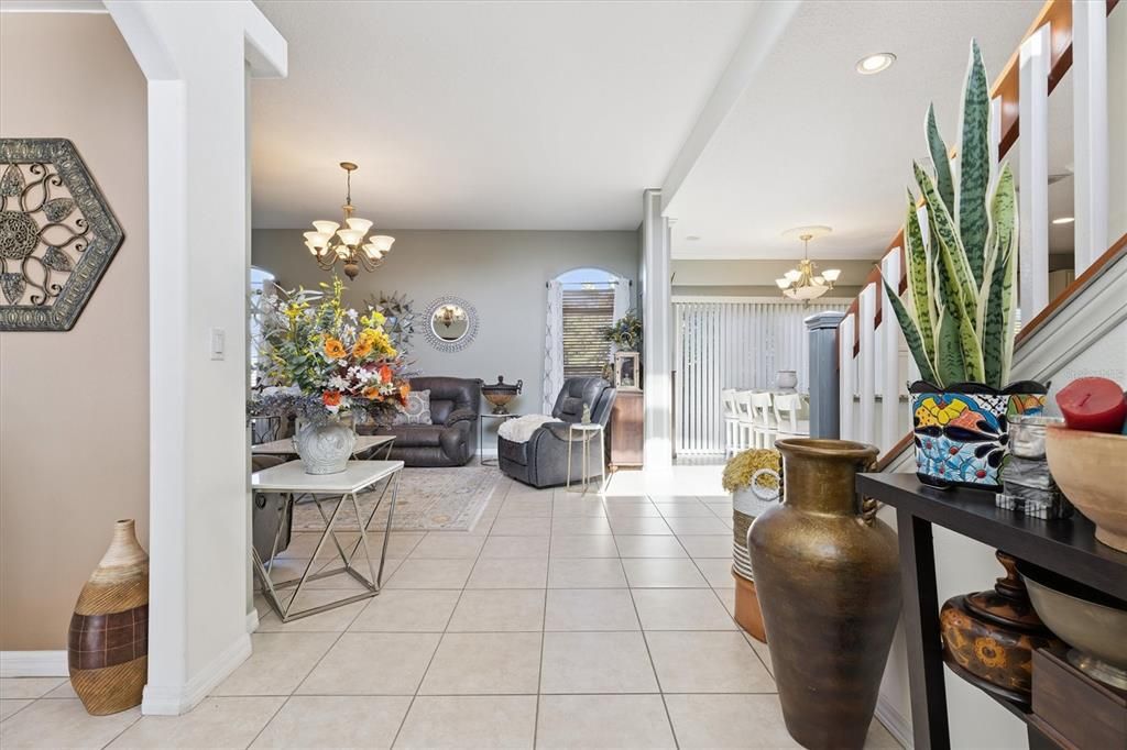 For Sale: $474,999 (3 beds, 3 baths, 2335 Square Feet)