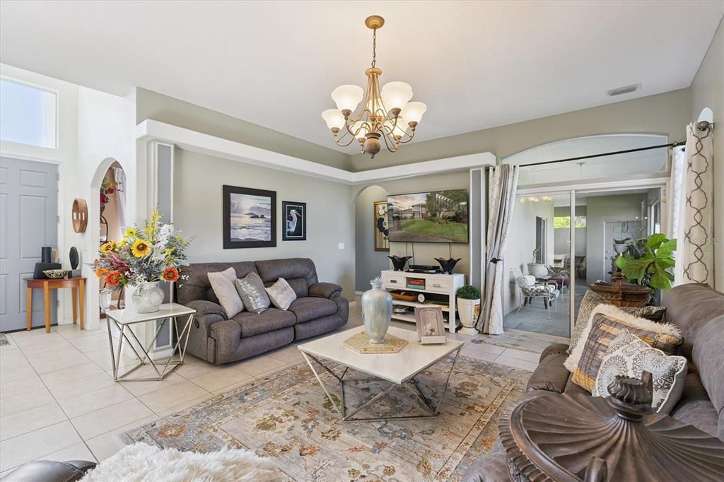 For Sale: $474,999 (3 beds, 3 baths, 2335 Square Feet)