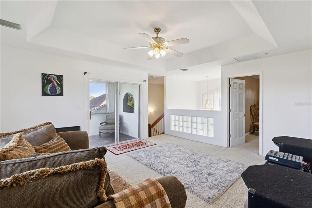 For Sale: $474,999 (3 beds, 3 baths, 2335 Square Feet)