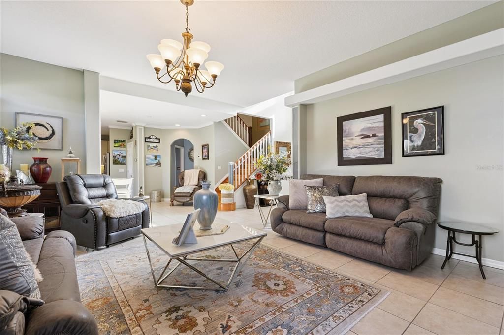 For Sale: $474,999 (3 beds, 3 baths, 2335 Square Feet)