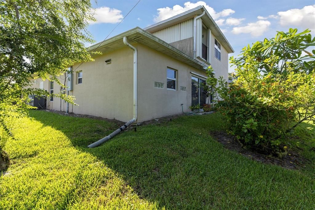 For Sale: $474,999 (3 beds, 3 baths, 2335 Square Feet)