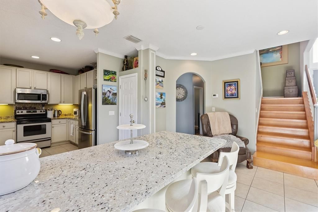 For Sale: $474,999 (3 beds, 3 baths, 2335 Square Feet)