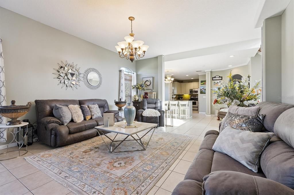 For Sale: $474,999 (3 beds, 3 baths, 2335 Square Feet)