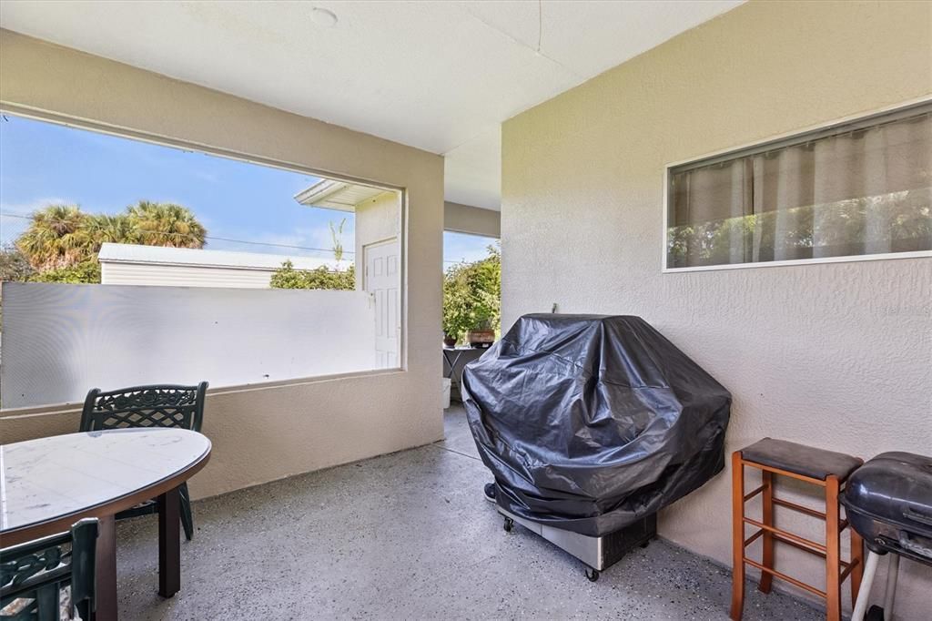 For Sale: $474,999 (3 beds, 3 baths, 2335 Square Feet)