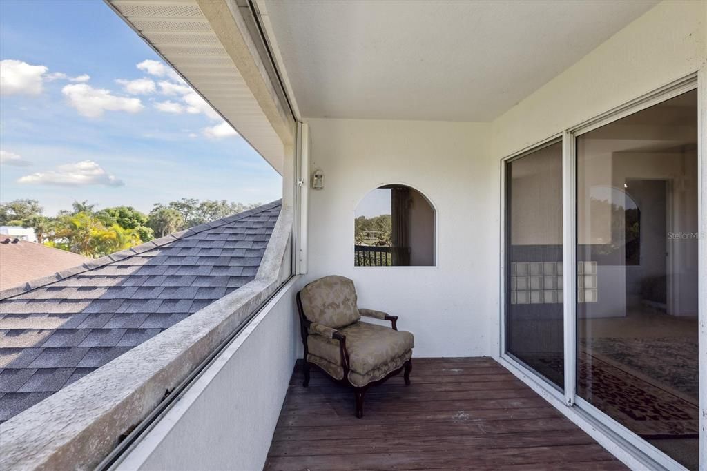 For Sale: $474,999 (3 beds, 3 baths, 2335 Square Feet)