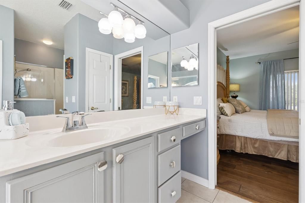 For Sale: $474,999 (3 beds, 3 baths, 2335 Square Feet)