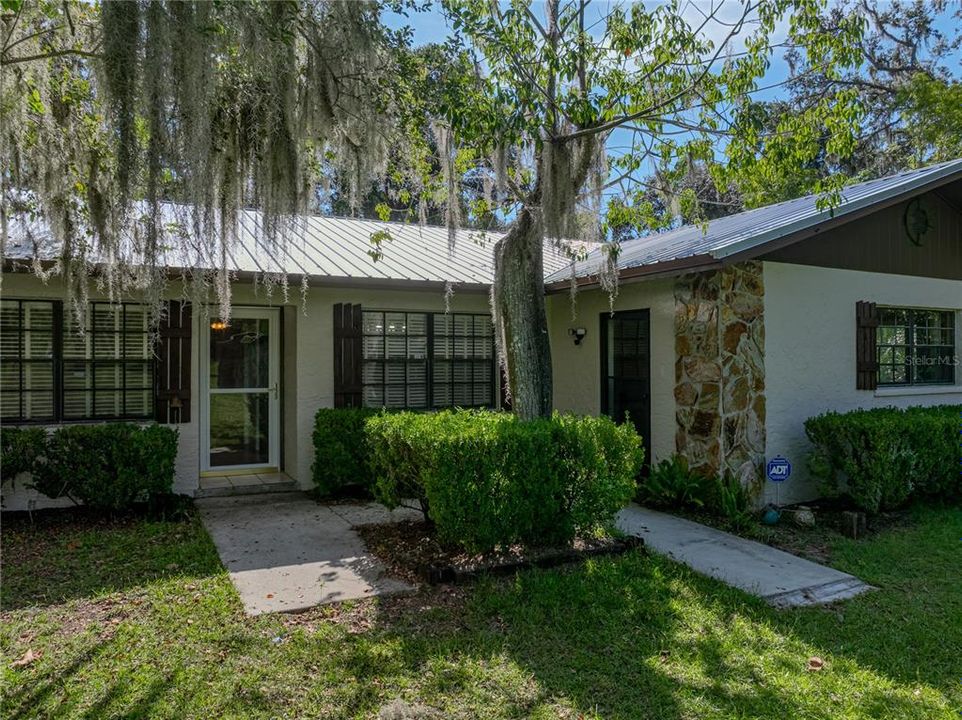 待售: $849,900 (3 贝兹, 2 浴室, 2011 平方英尺)