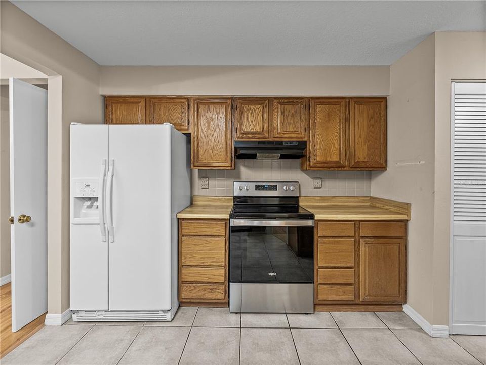 待售: $849,900 (3 贝兹, 2 浴室, 2011 平方英尺)