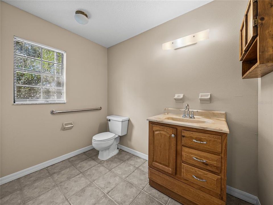 待售: $849,900 (3 贝兹, 2 浴室, 2011 平方英尺)