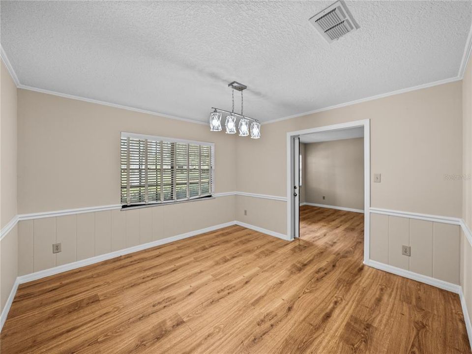 待售: $849,900 (3 贝兹, 2 浴室, 2011 平方英尺)