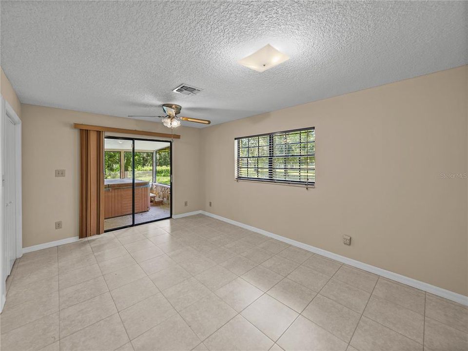 待售: $849,900 (3 贝兹, 2 浴室, 2011 平方英尺)