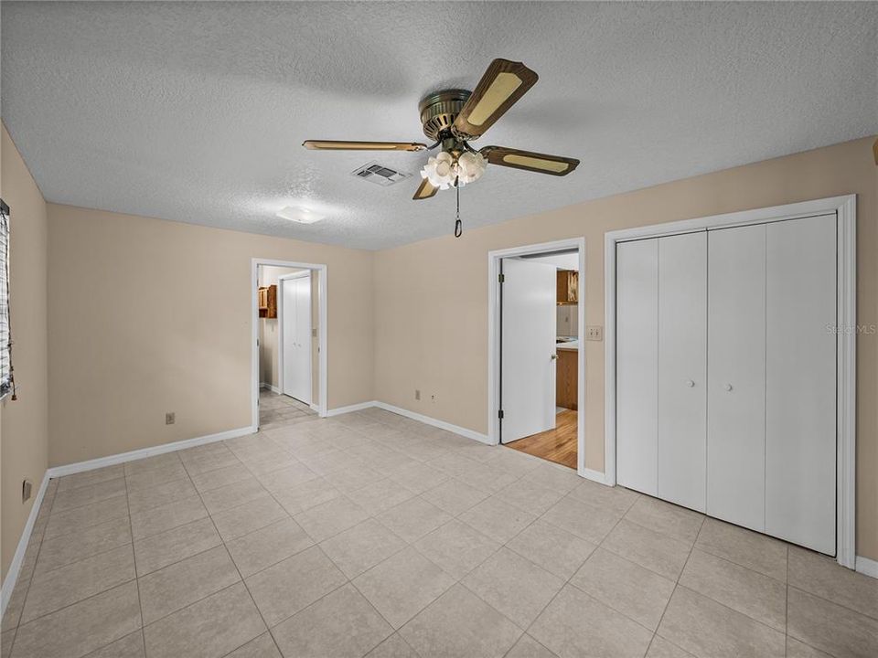 待售: $849,900 (3 贝兹, 2 浴室, 2011 平方英尺)