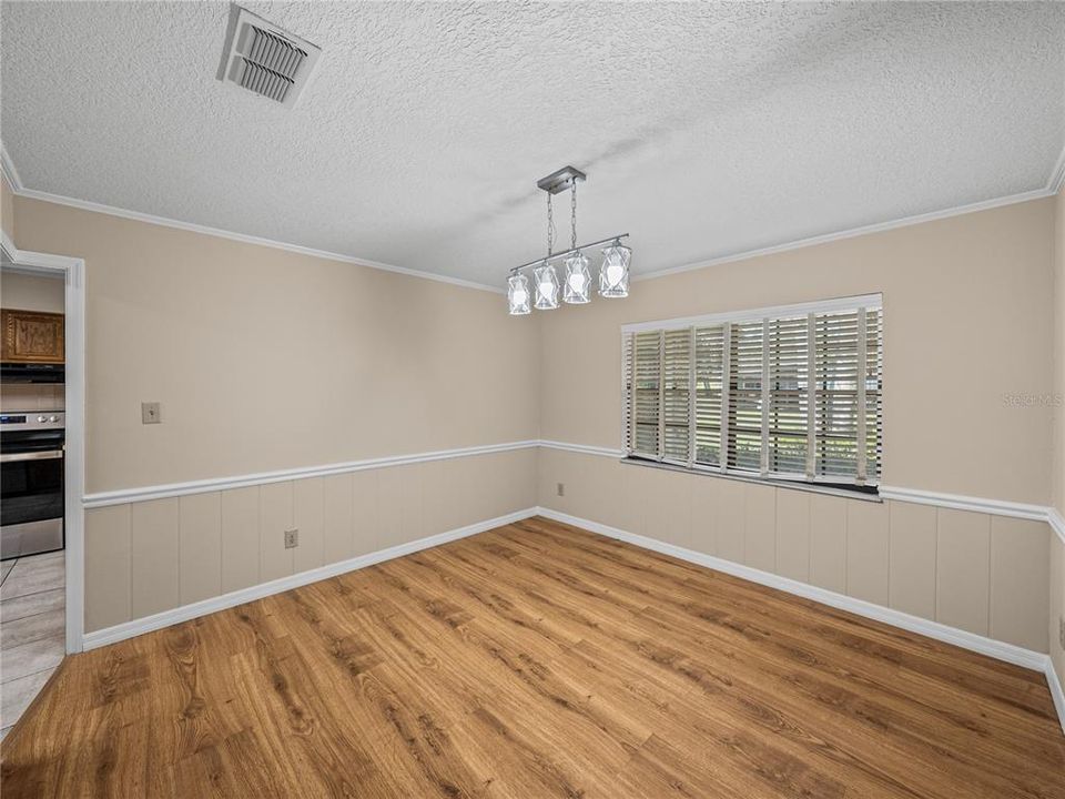 待售: $849,900 (3 贝兹, 2 浴室, 2011 平方英尺)