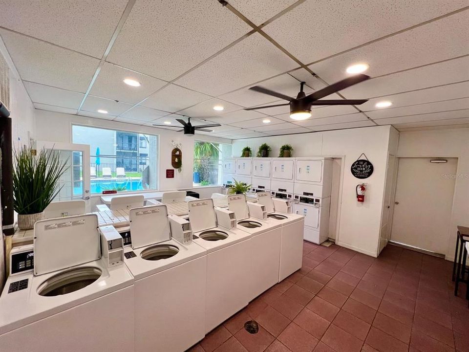 В аренду: $1,395 (2 спален, 1 ванн, 894 Квадратных фут)
