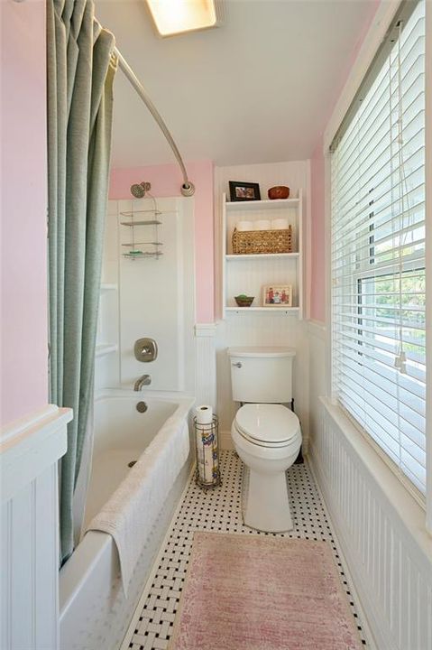 For Sale: $599,000 (4 beds, 2 baths, 1872 Square Feet)